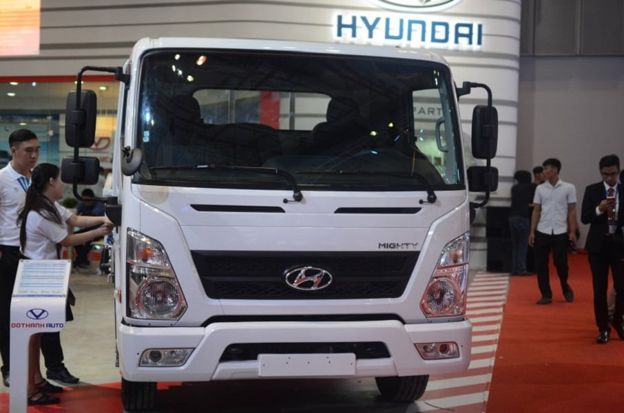 Bảng giá bán xe vận tải Hyundai 1T cho tới 18T 032023  Báo giá bán lăn kềnh bánh